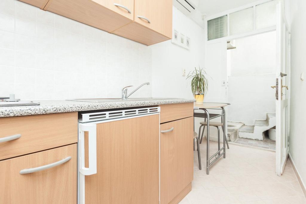 Charming Old Stone House Apartment สปลิท ภายนอก รูปภาพ